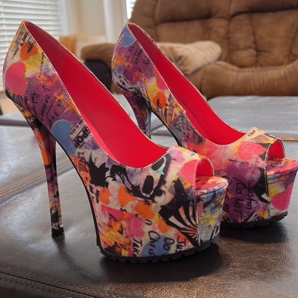 Multi Colored Open Toed Heels - Picture 3 of 3